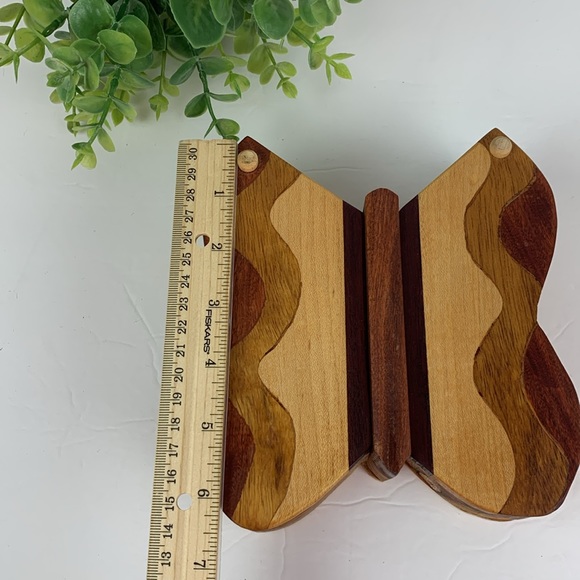 Handcrafted wooden butterfly box - Picture 13 of 15